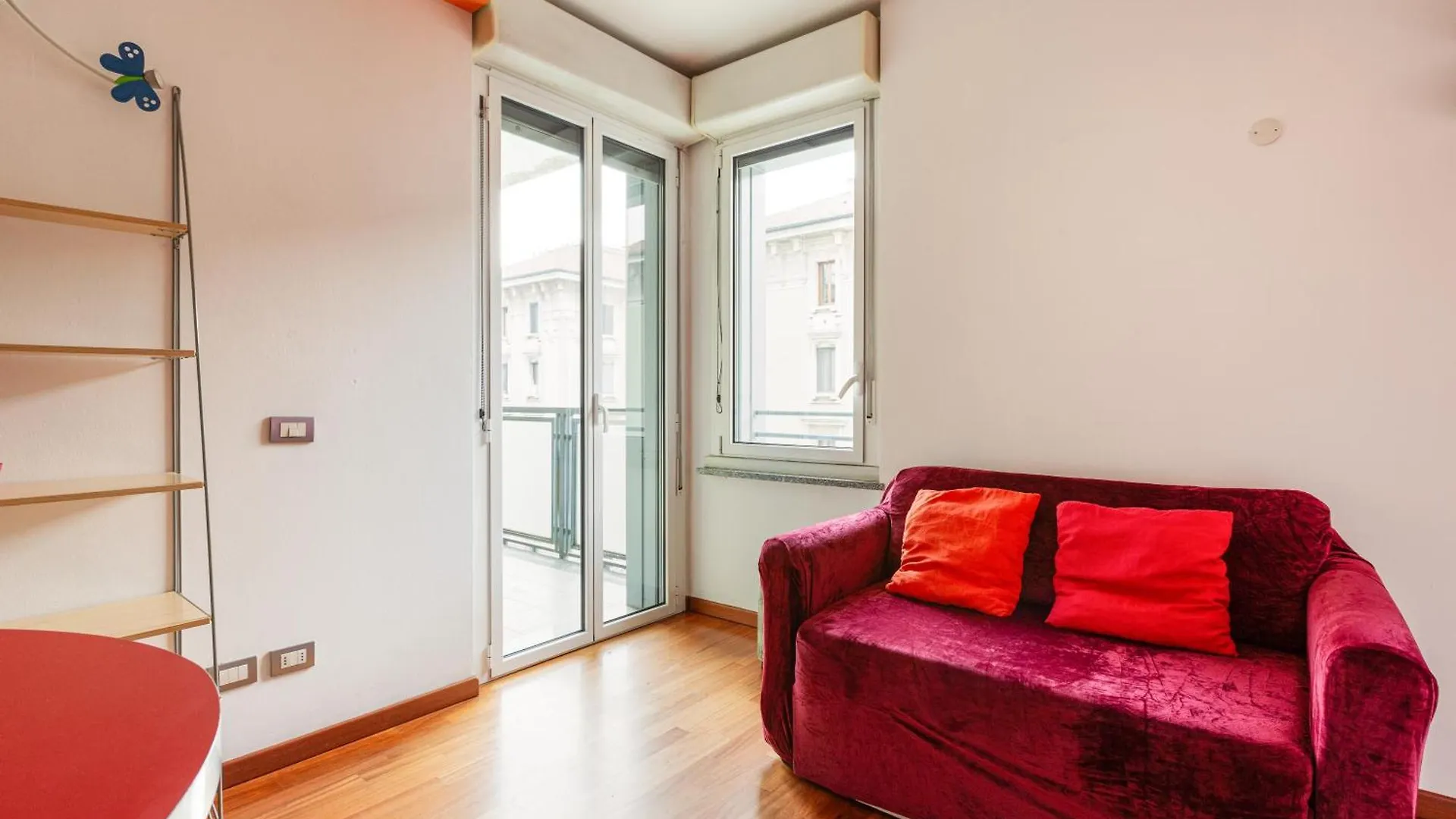 Apartment Zara Cozy Apt With Balcony - 250M From M5 Istria Milan